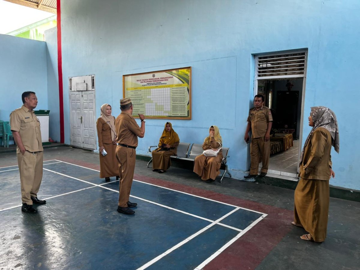 Ketua TP PKK Kecamatan Telaga Biru Tinjau Persiapan  Semarak Posyandu Nasional